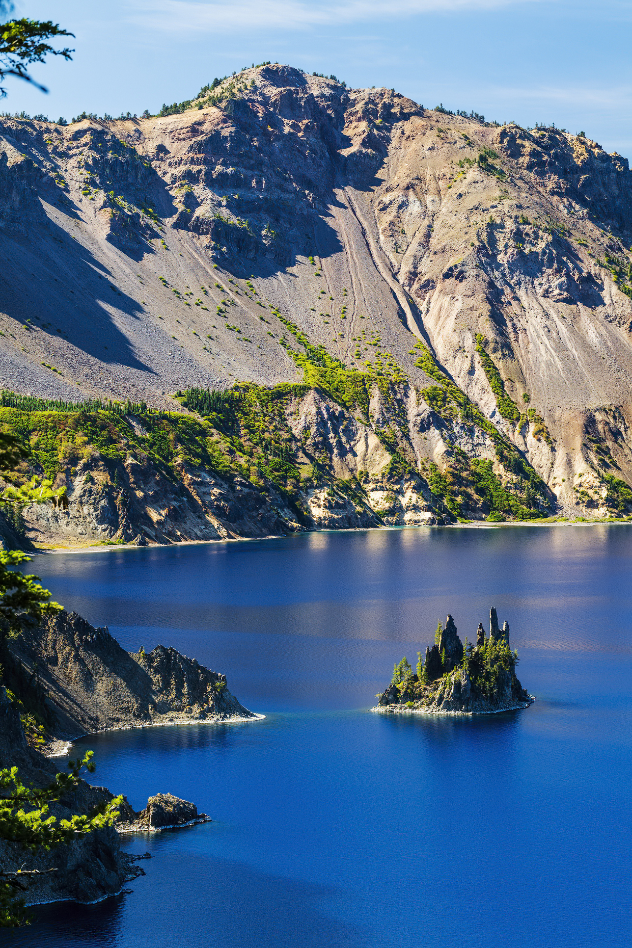 Wizard Island; Crater Lake; Crater Lake National Park; Cascade Mountains; eastern Oregon; USA