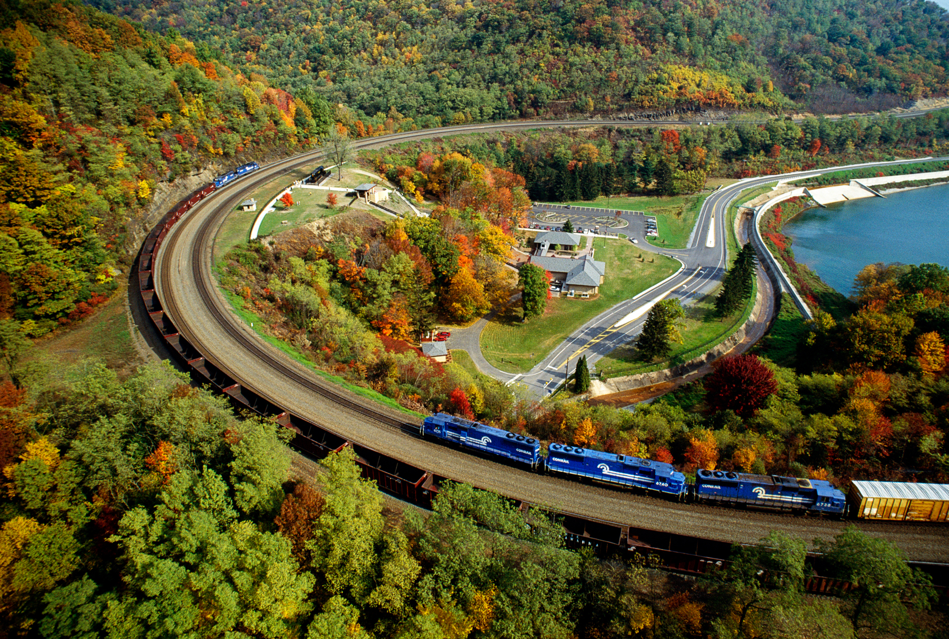 Aerial view of the Horseshoe Curve with colorful autumn foliage.