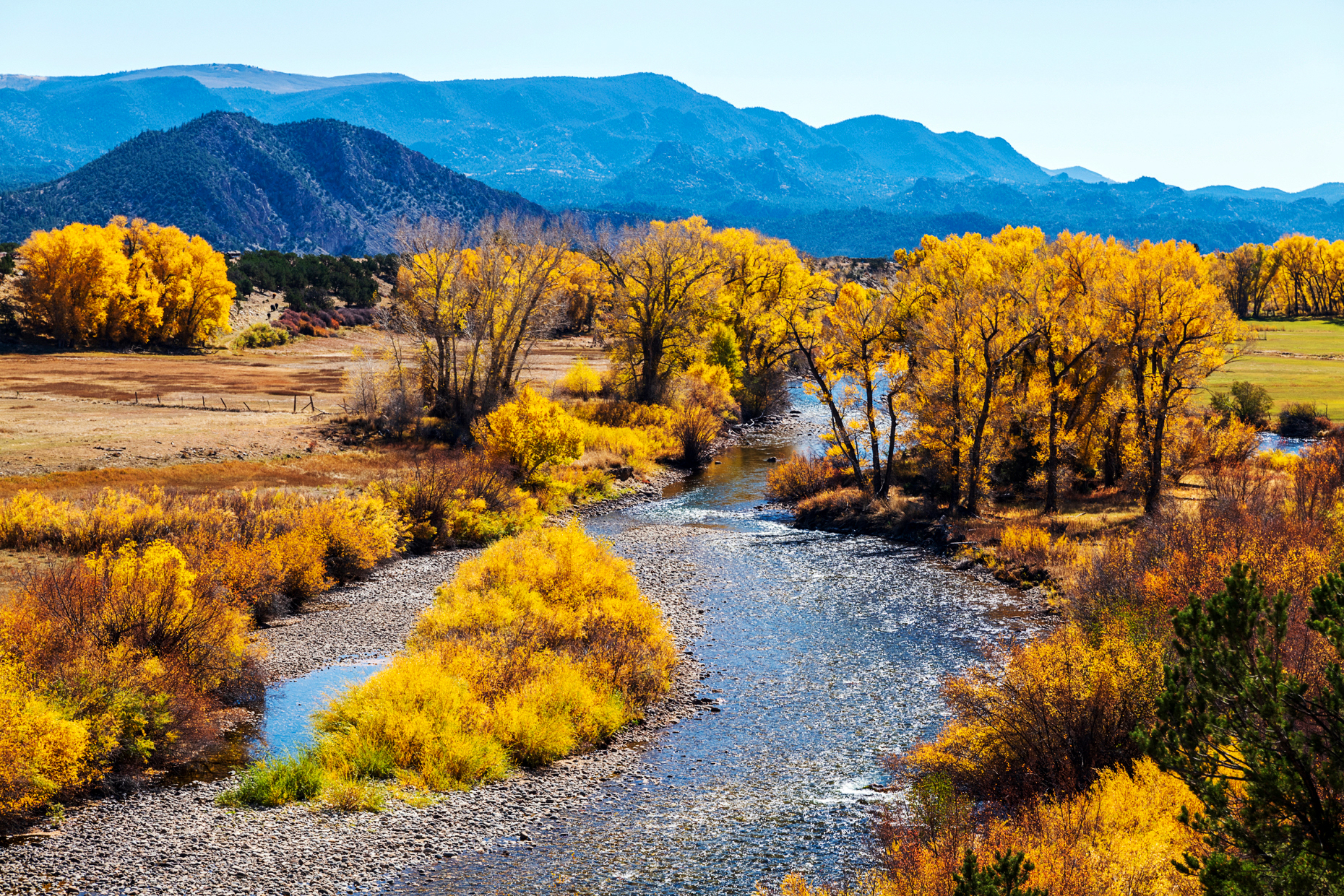 Autumn view of the Arkansas River; Big Bend State Wildlife Area; between Salida and Buena Vista; Chaffee County; Colorado; USA